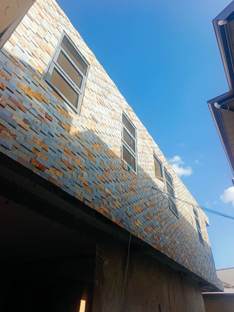 Building facade cladding