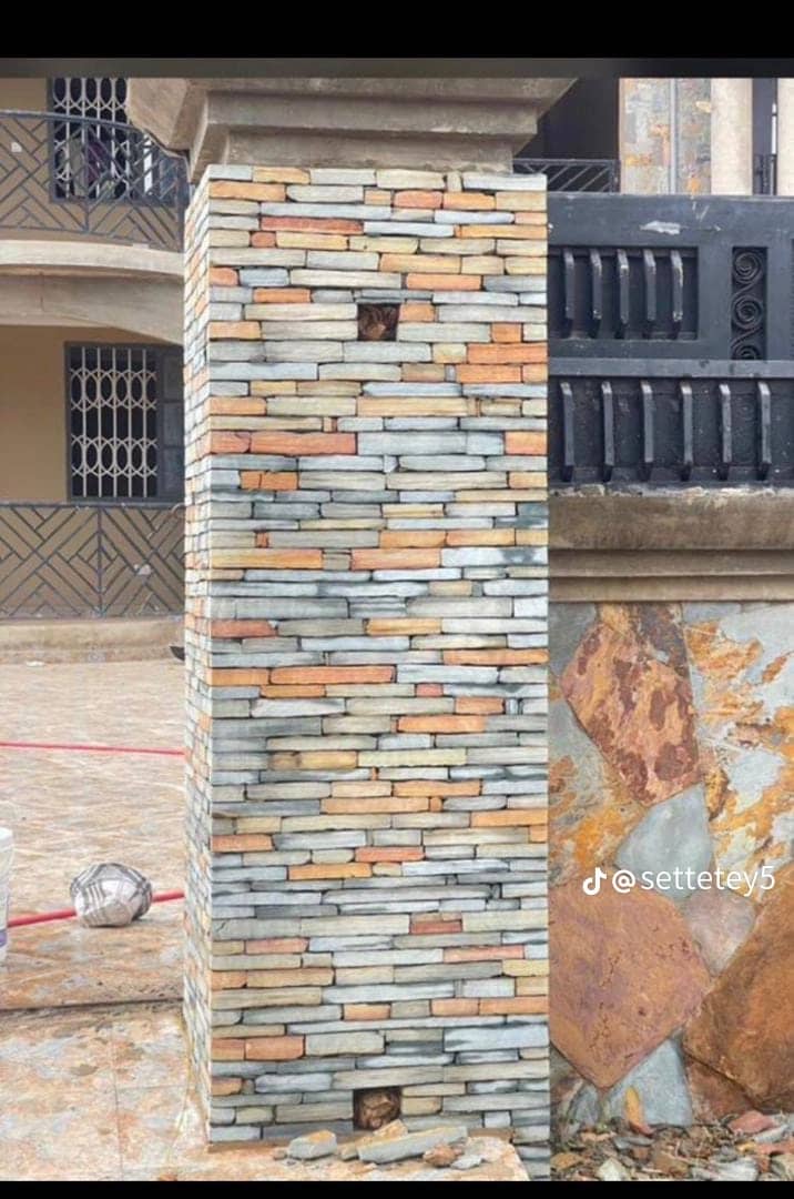 Stone-clad pillar