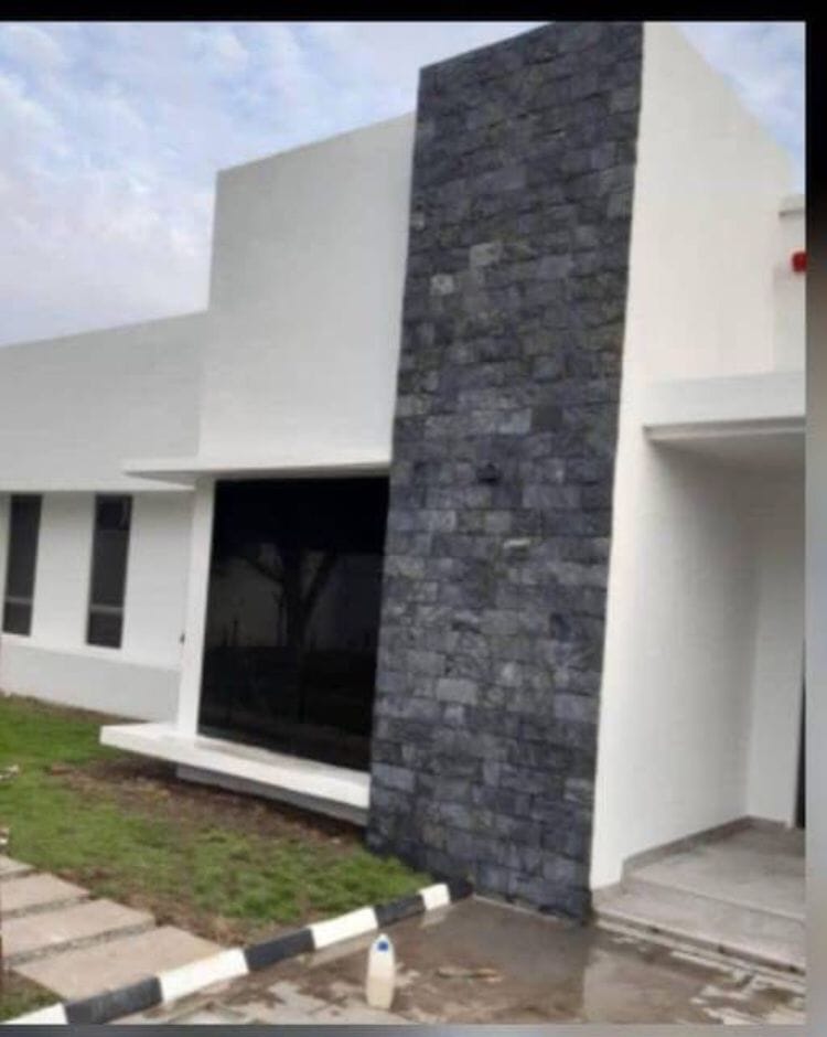 Charcoal Feature Facade